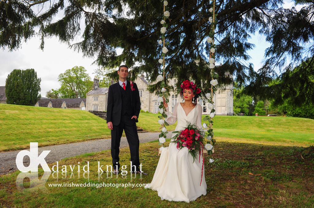 LaBelleFleurF's tweet photo. Weddings @LoughRynnCastle @LaBelleFleurF #weddingflowers #floralcrown #floralswing @DK_IWP @padaneeweddings http://t.co/jSgB42SgZ6