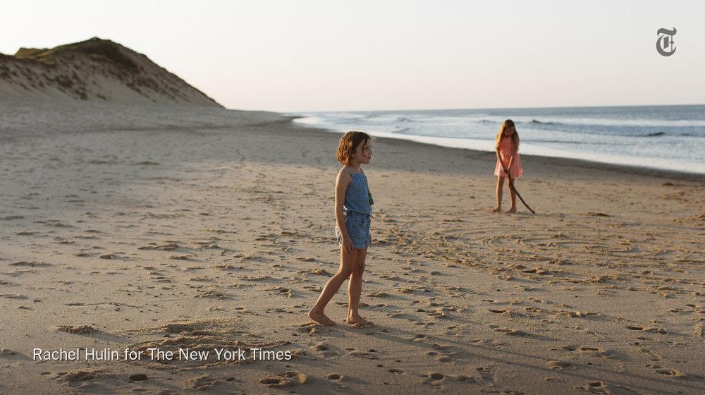 nytimesphoto's tweet image. On Labor Day weekend, a look at the calming quiet of outer Cape Cod nyti.ms/1PDhzOh