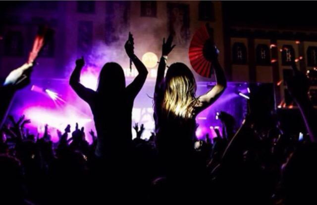 Capitalize tweet media