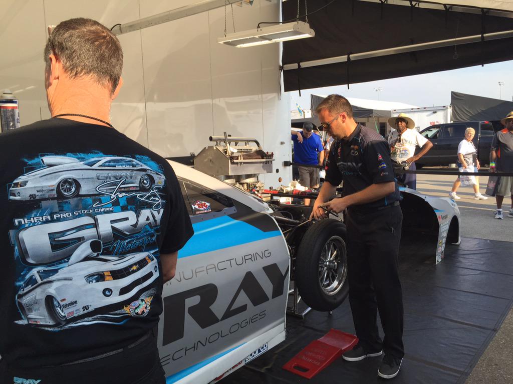 JonathanGrayPS's tweet photo. Putting the finishing touches on the #GrayManufacturing #camaro at #ChevroletPerfUSNats http://t.co/OnyNwjBnDd