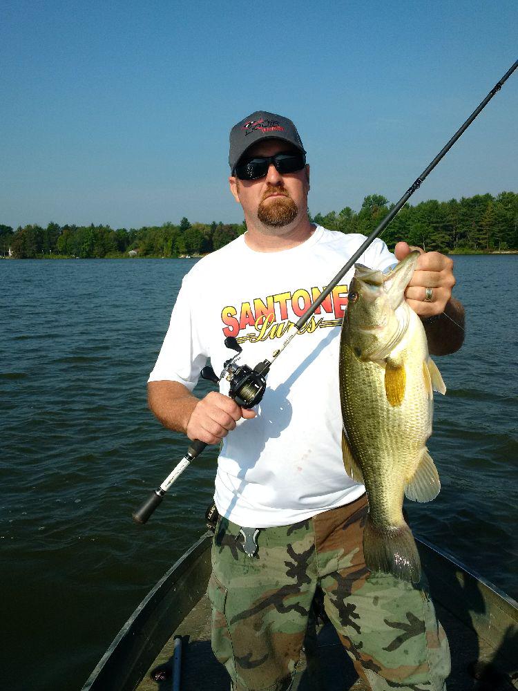 CanuckBassin's tweet photo. 4.47 on @TeamSantone #RattlinJig @Anglers_Choice #SpeedBug and @LiquidMayhem_ #GarlicCraw http://t.co/MqtcEnk5Iq