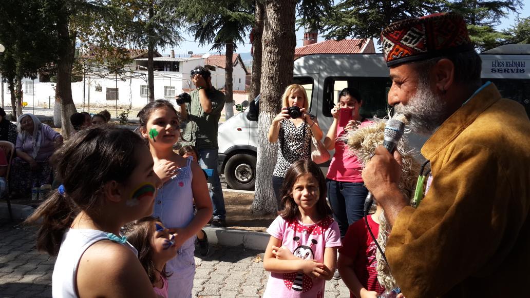 ucbesagackervan's tweet photo. #üçbeşağaçkervanı 
Amasya Merzifon'dayız.
#TermikSantraleHayır
@MercepPlatformu http://t.co/vbUyKn2ZzS