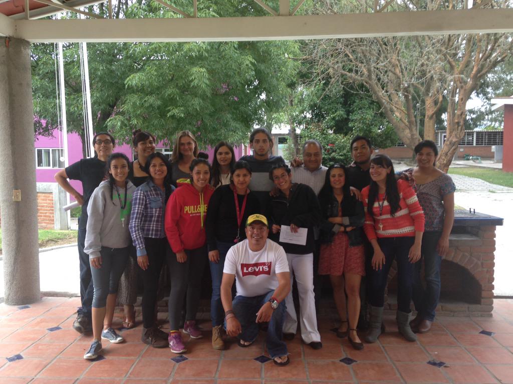Nach_PM's tweet photo. #votopor #UpgradeYourWorldMX  @IpoderacNinas  vamos equipo, a seguir votando!!! http://t.co/LhatXwD2LQ