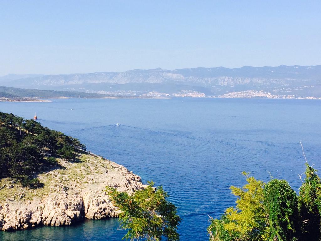 Aurie69's tweet photo. Colpo di coda dell'estate con sorpresa. #Vbrnik, @croaziablog @Croatia_hr http://t.co/1eK4rZWqCA