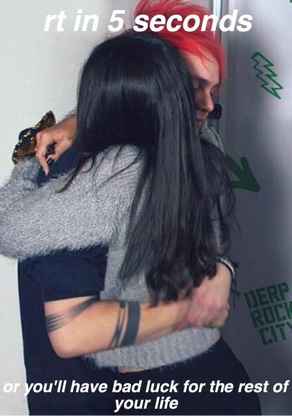 5SOSTumblrx's tweet image. i need this for school