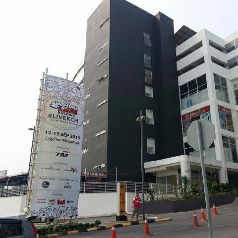 theHashtagLive's tweet photo. Bangga nagga eyh..  banggaa!!  #LiveKCH is THIS SATURDAY!! http://t.co/isFI6ccbPN