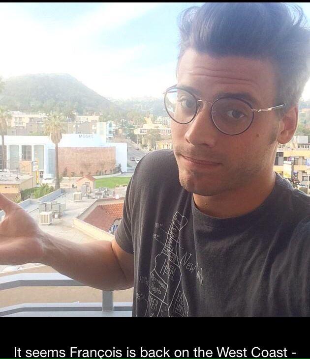 reeezvh's tweet photo. the Lord is testing me #SCREAMS #despairs #WHY #imsoMAD #aUGHhhh #GLASSES #ohno #FrançoisArnaud #ahahHahaggahah http://t.co/1JtnERdPmw
