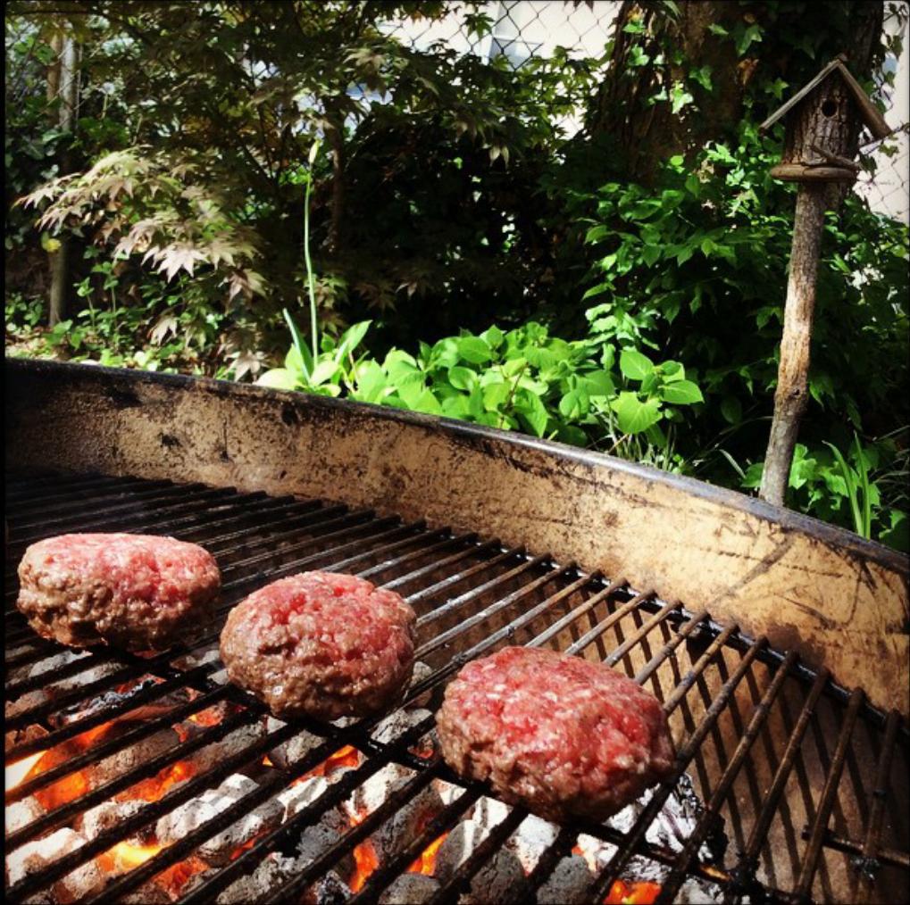 CUNYWC's tweet photo. Turn off that Monday alarm, heat up the grill and celebrate the summer. Have a #chill #LaborDay! http://t.co/5z5ZMu17t7