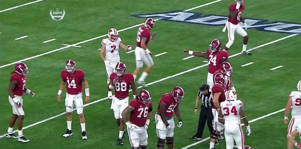 AthleteSwag's tweet image. Video: Wisconsin safety lined up with Alabama's offense after head injury. Watch &amp;gt; bit.ly/1NXF5YM