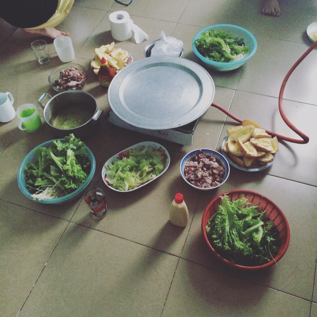 LinhTran2601's tweet photo. #mammam 😋 http://t.co/e4P9vLV3AL
