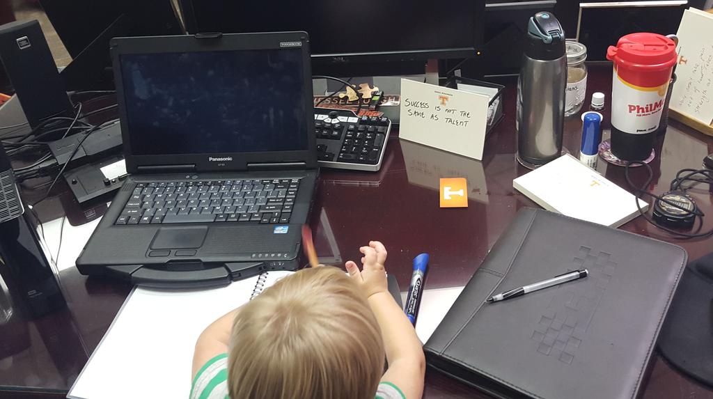 UTCoachGreg's tweet photo. Brainstorming with the best Coach in the business #CoachCaleb no one is more creative. #GetOutsideTheBox http://t.co/grBtPfabjx