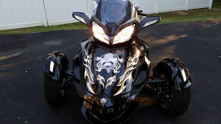CanAm3Wheel's tweet photo. .@CanAm #SpyderRyders are creative, it's a fact! Reply with a photo of your custom ride! #LabourDay #RidingHasEvolved http://t.co/t8ArwPVYRE