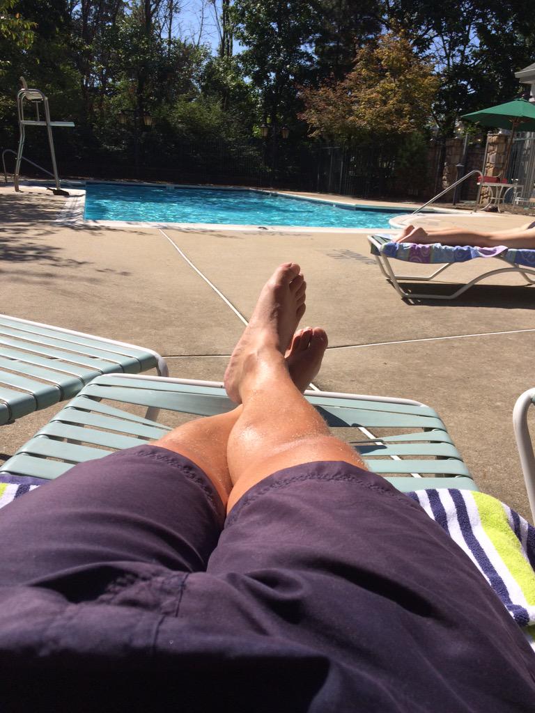 yourgettinggot's tweet image. Last day at the pool.