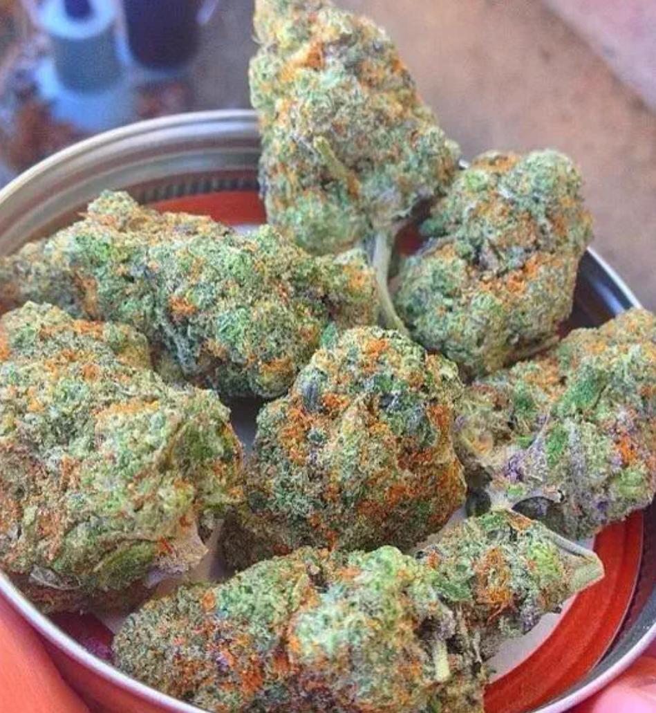 Rt if you agree this is WEED PORN.