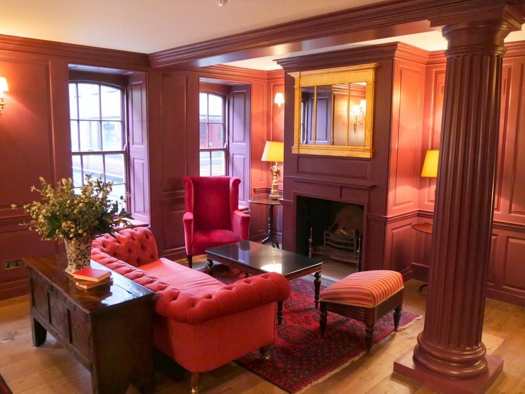 LuxuryColumnist's tweet photo. Batty Langley's - Quirky London Boutique Hotel: http://t.co/K79cFxRqZz #battylangleys #shoreditch http://t.co/TszIhuzerO