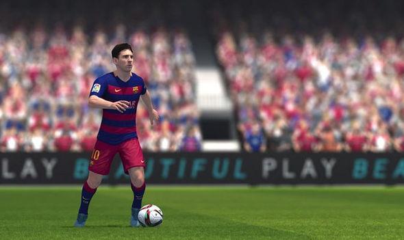 HelpCentralUK's tweet photo. FIFA 16 on Xbox 360 and PS3 will have new features but will miss out on many coming to the Xbox One and PS4. http://t.co/9MZpQ6Kkcv
