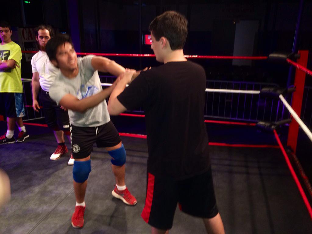 ItsGalindo's tweet photo. Awesome Youth Clinic today @WrestlingIWF #IWFMovement http://t.co/7RbFOovt5A