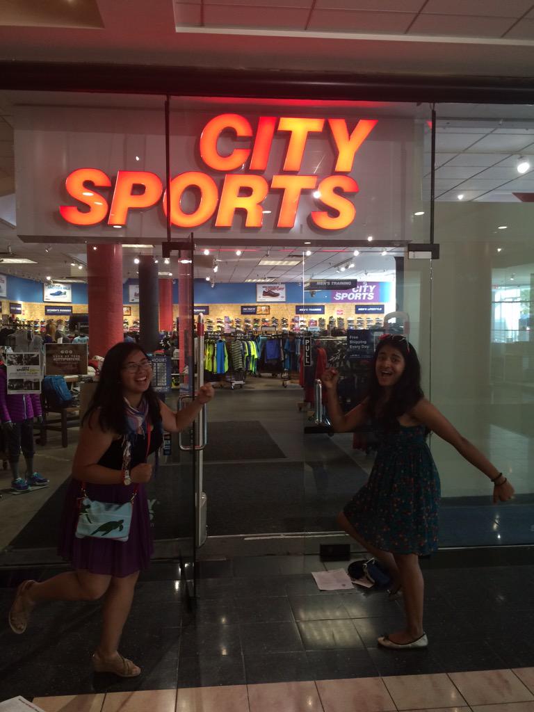 RakeshCodrana's tweet photo. Because you can't work out your river #quadcrawl @CitySports http://t.co/41UFifmPAg