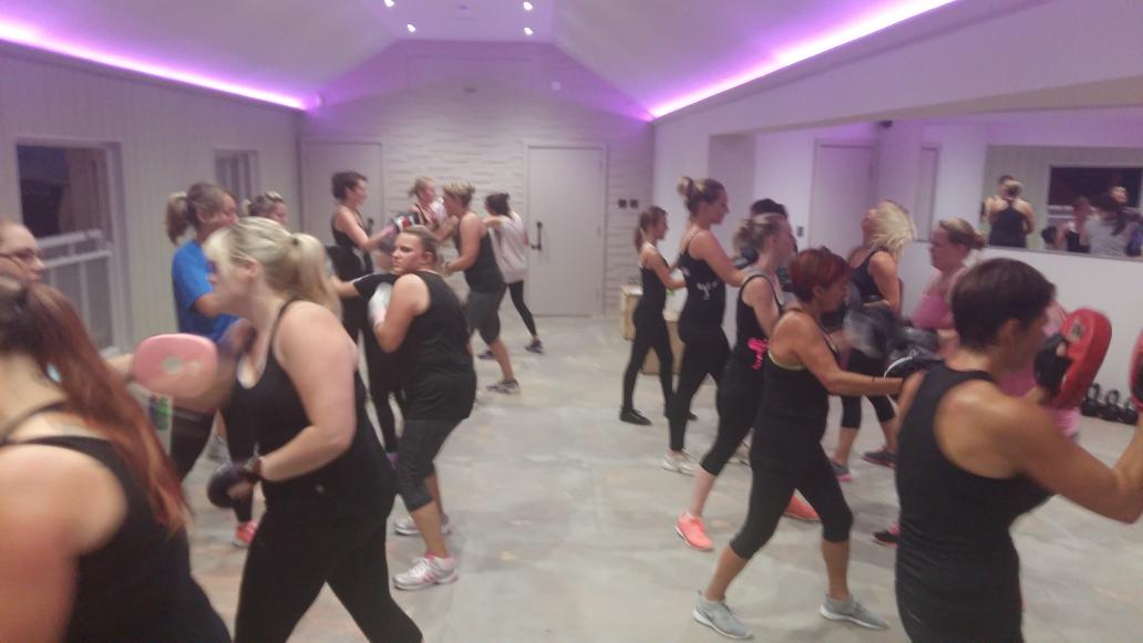 HJchick1's tweet photo. Amazing class turnouts all round for our 1st day at #THECHICKBOX  Such a buzz tonight! http://t.co/pLq4v4SIZD