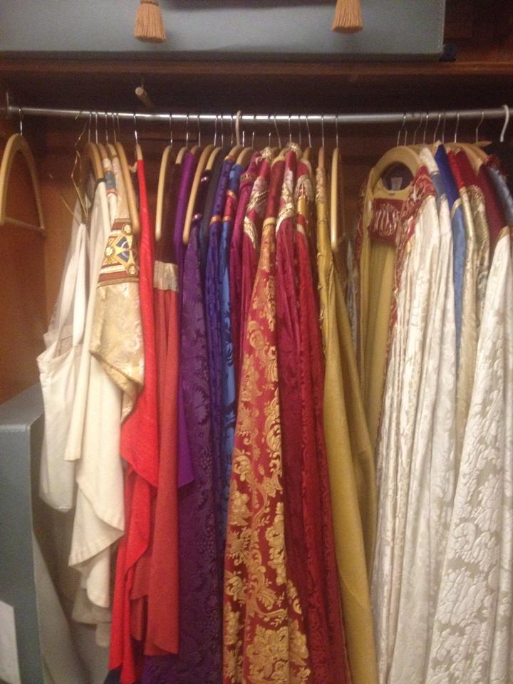 stthomastoronto's tweet photo. Copes in some of the many colours in which they come. Join us on 260915 @ 3:00 pm. #copesofmanycolours. http://t.co/anlIuAIgGp