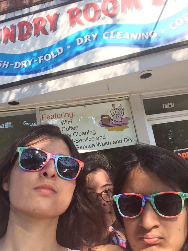 RakeshCodrana's tweet photo. Can't air dirty laundry when you've got The Laundry Room on your side #quadcrawl http://t.co/oplAwqvpj2