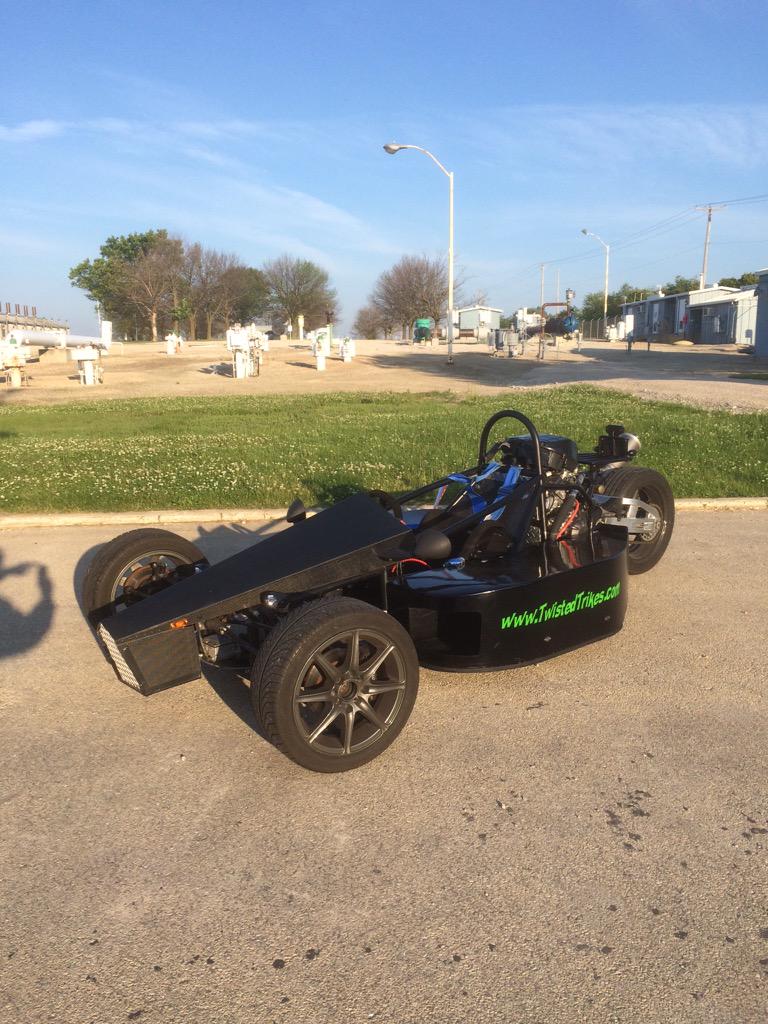 buell916's tweet photo. For sale on eBay under Twisted Trike #wayfast #tomuchfun #notaslingshot #slingshot #t-Rex #CanAmSpyder http://t.co/UWo6Zn190V