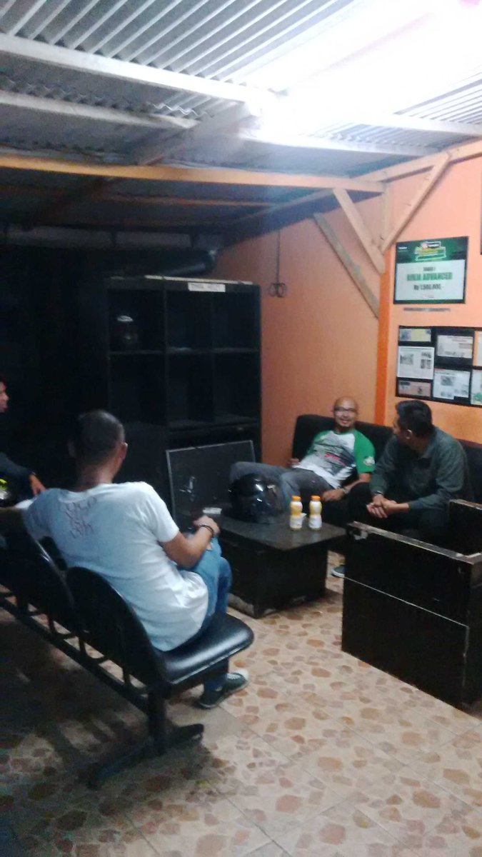 Kongkow dimabes CHEMONK MODIFIED bareng Putra HPI,Bang Aryo Mabes.Ada yang mau ikutan?