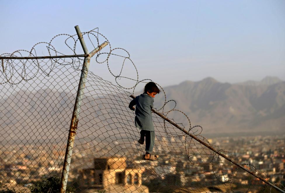 moray_tv's tweet photo. #Afganistán: Hay 4.300 niños huérfanos en un campo de refugiados en #Kabul http://t.co/UBHkVqZQ2l