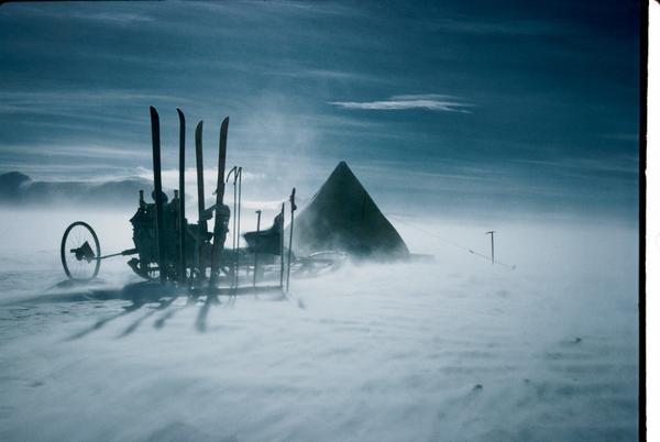 mixdevil66's tweet photo. Across the #Arctic Ocean. #WallyHerbert was one of the great #polar #explorers - in pics http://t.co/FM4QmpEIM0 http://t.co/1gCwx1zebg