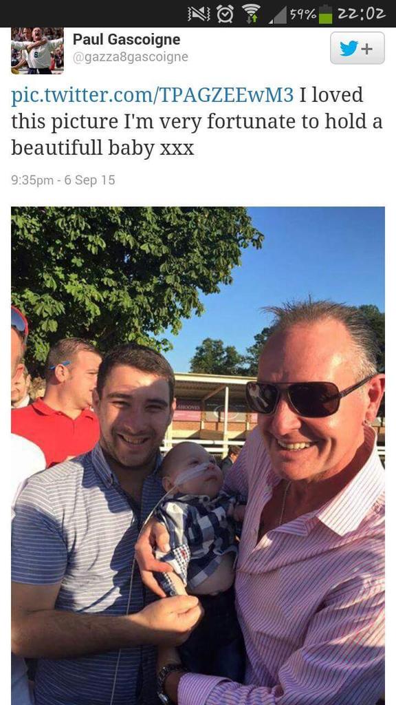 lmlee1809's tweet photo. @gazza8gascoigne ❤❤❤ this pic!  Absolute legend! @loves_Montague @Nbrady19640 xxx http://t.co/OrbhROjWxZ