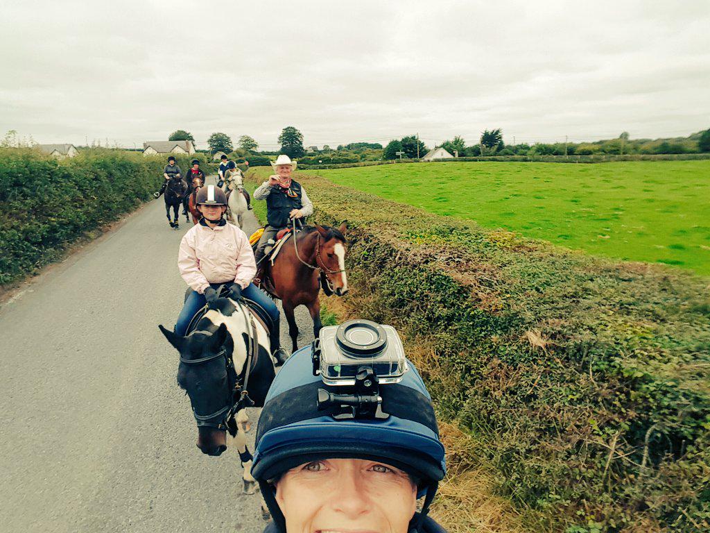 louiseoconnor1's tweet photo. One of our stops at Neville's Cross Bar,Thatch Pub, and across the Maigue River 🐎 http://t.co/5ieNaS2xHk