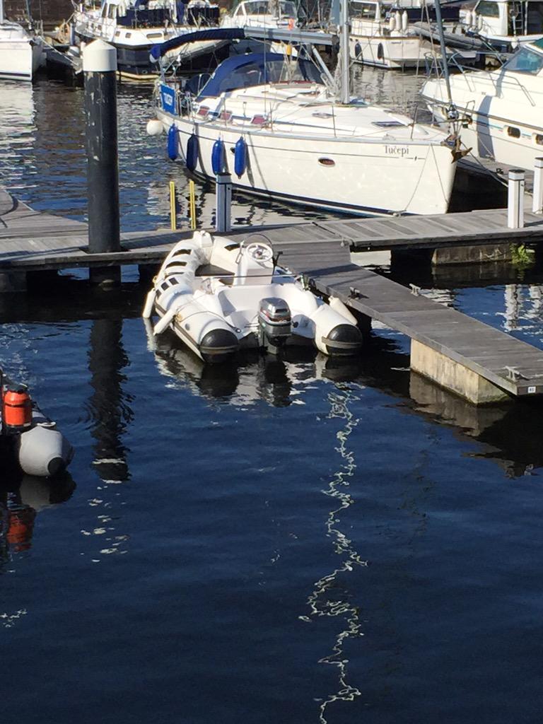 Just bought a boat for us to go around the bay. <a href="/NicoleGBL/">利凤玲</a> <a href="/MikeyPress/">Michael Press</a>