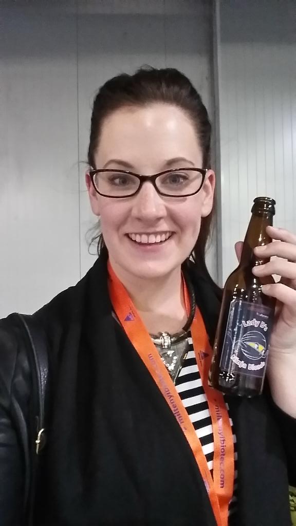 StevensWithAPhD's tweet photo. How to get students to come to your booth? #Immunology Beer! #eBioscience #ECI2015 #ASImmuno http://t.co/nAa1hXrd9F