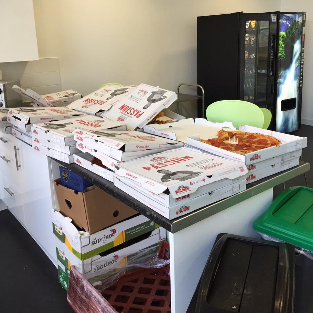 MrsJamDonut's tweet image. #Reasonone why working for @Plusnet is the best ever #pizzaparty #nom #bestjobever