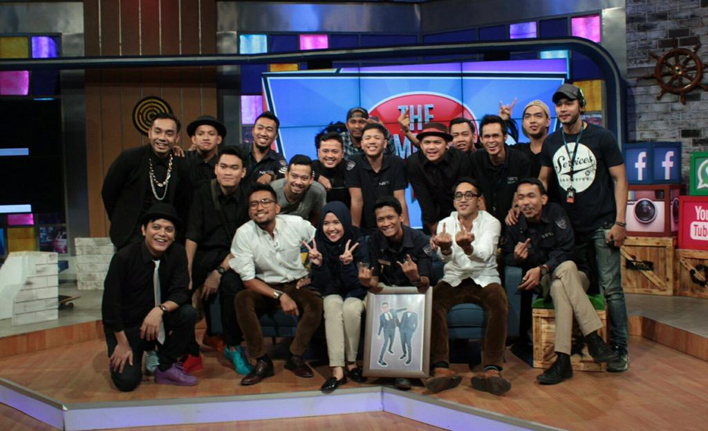 ssamdenss's tweet image. Maksud foto ini apa?!!!
 Jgn tamat dulu lah .. :&quot;) @TheComment_NET @netmediatama #SaveTheComment