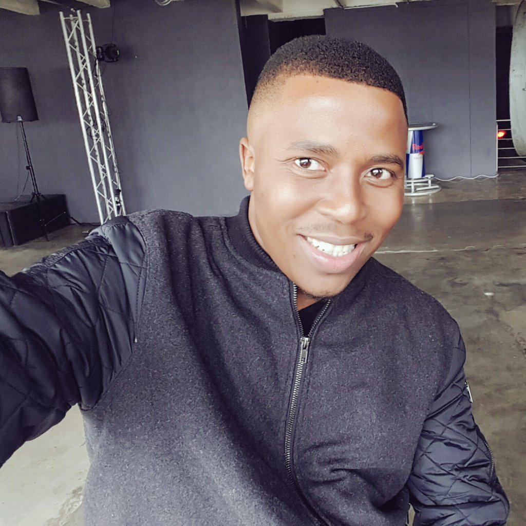 JackDevero's tweet photo. Modling ain't easy but somebody's gotta do it 😊 #ModlerChronicles #ModlerLife #Modling #ModlingAintEasy http://t.co/CsAAXEj98q