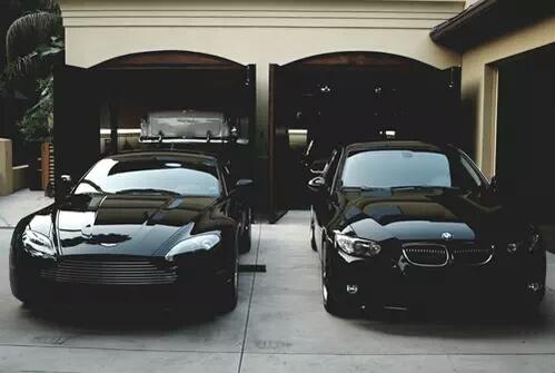YourAmbitions's tweet photo. Murdured aston and bimmer👌👌 http://t.co/HBi3wGJetQ