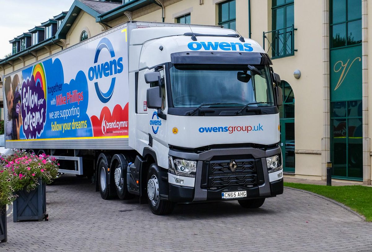 owensgroupuk's tweet photo. Event Photos (3 Sept) #FollowYourDreams @tweetfyd supported by #OwensDream @owenslogistics. Photos by Gary Collyer. http://t.co/EZ99VVyivV