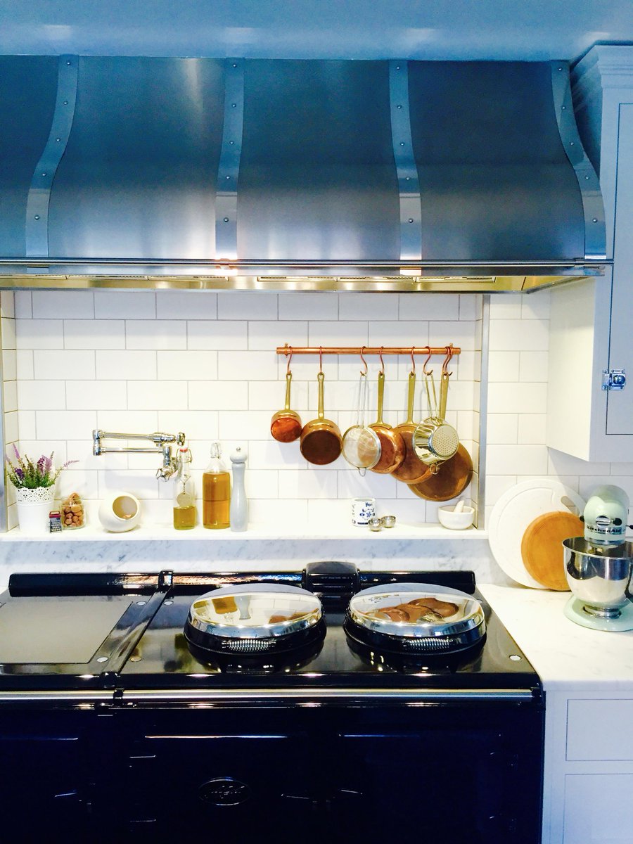 MooreDAltd's tweet photo. Using orange in any scheme makes it 'pop'. Copper works great in most situations & you don't need much. #usecolour http://t.co/nWmGBfL1ri