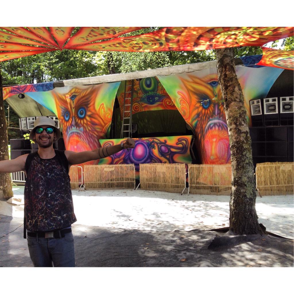 rafaaacardosooo's tweet photo. NEW AVA, #insomnia2015 #dancefloor #goodvibes acho que este ava era qualquer coisa, INSOMNIA πͺπ
ππβ€οΈ http://t.co/tFEL5yagTn