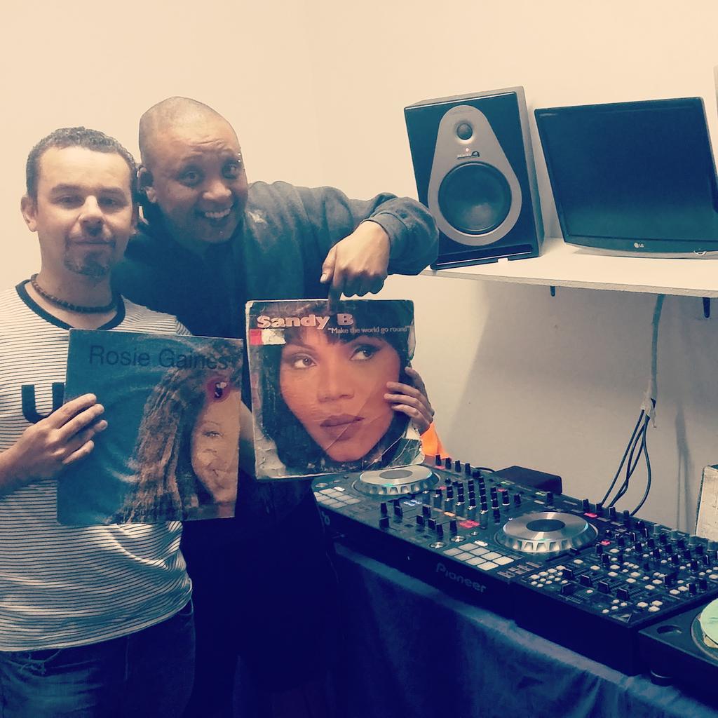 MeagsK's tweet photo. @MarioRodirques @KiaJohnson1 @BrannyB_Tight #MusicIsGoodForTheSoul #Djs http://t.co/3Itjh3MzgD
