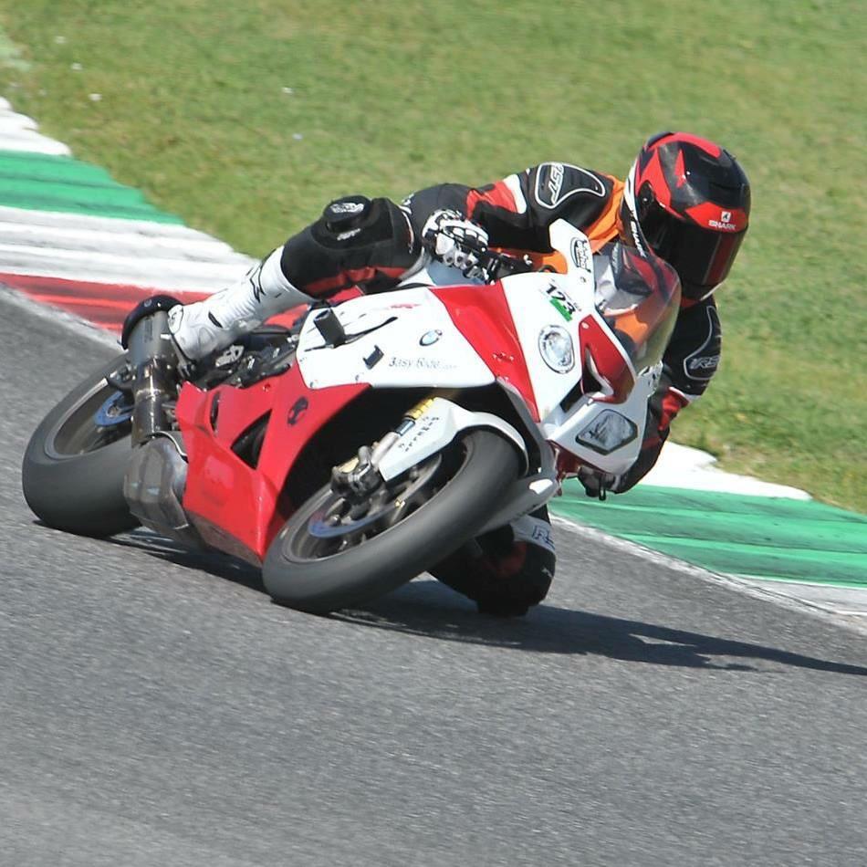 DaleThomas20's tweet photo. Little bit of tuition in Mugello, 1 session 2 seconds off my PB http://t.co/CzlcYBscUD