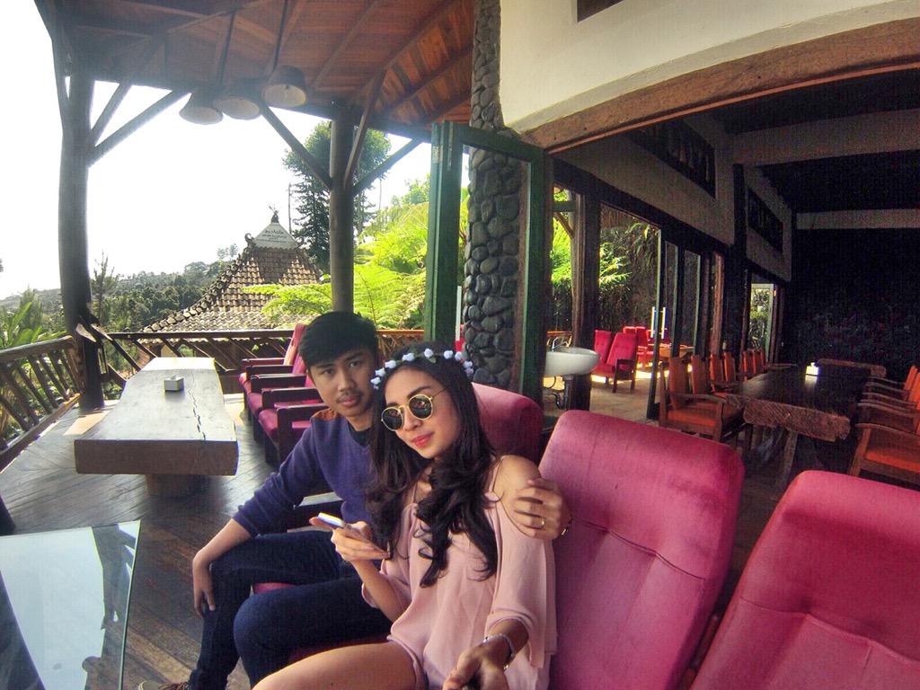 ayuliandy12's tweet photo. 💋😘😘 http://t.co/giRti1jqrU