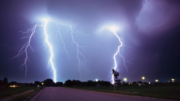 The weather is getting pretty nasty out there. We want to see your storm pics and videos! Send to share@local10.com http://t.co/o8OYeV3xas