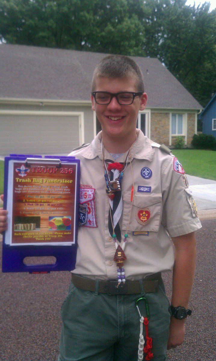 johnhulen's tweet image. The boy is a selling machine ... trash bags for Boy Scouts! Last day to buy, so PM me to order! #SellingMachine