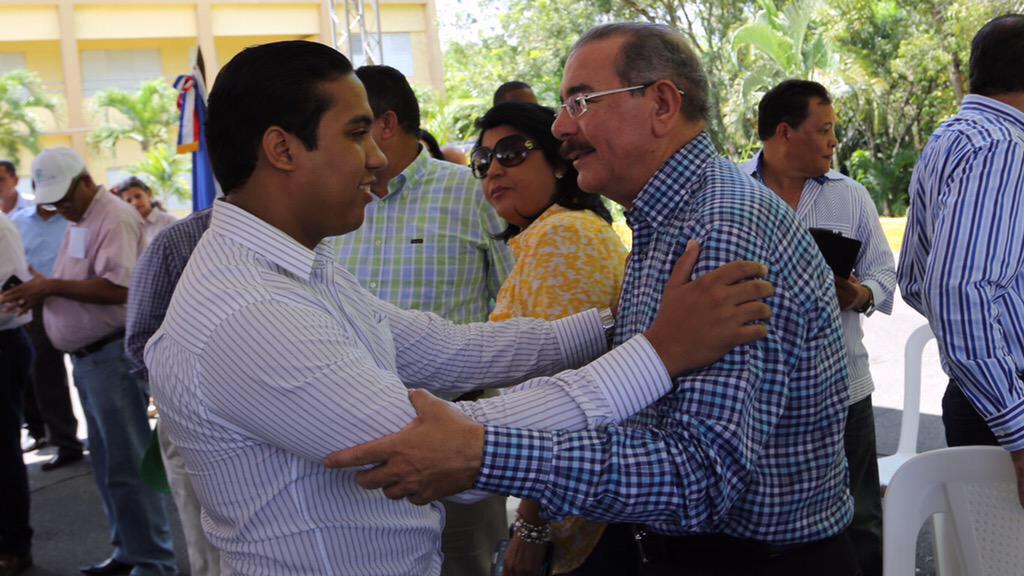 RuddyPerezRD's tweet photo. El empresariado dominicano apoyo total al presidente porque #DaniloGobiernaParaTodos con equidad! http://t.co/xM3qKzwakP