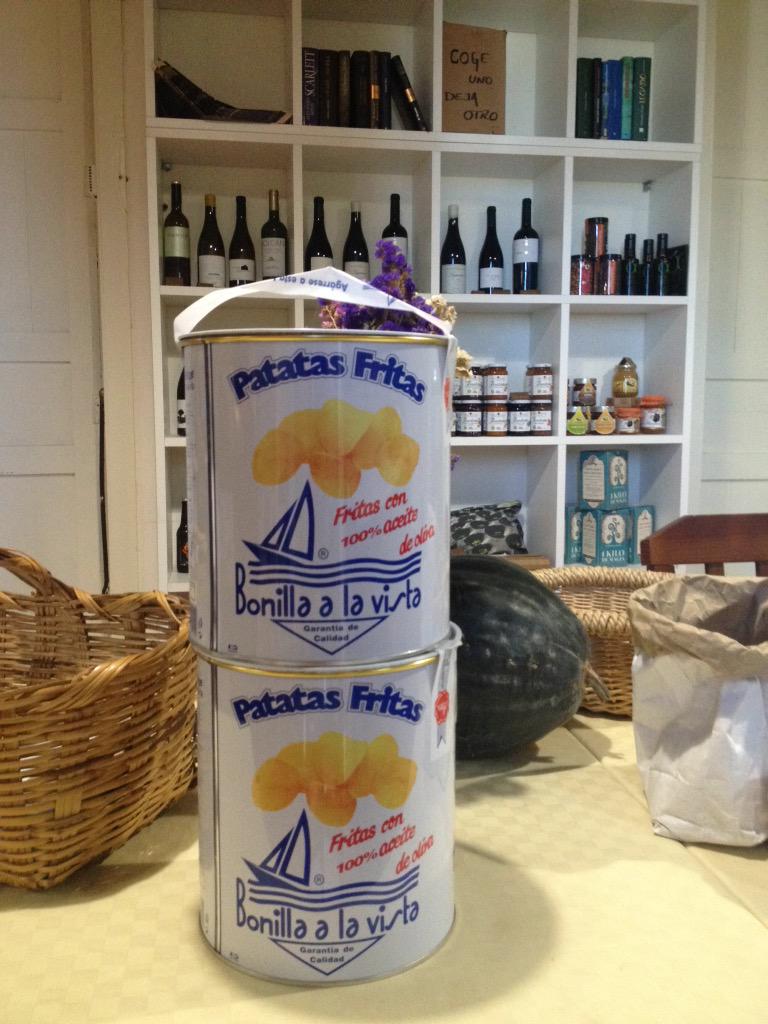 ya termos en nuestra tienda de Moya, La Estafeta las deliciosas papas fritas Bonilla , y el bote para guardar cosas