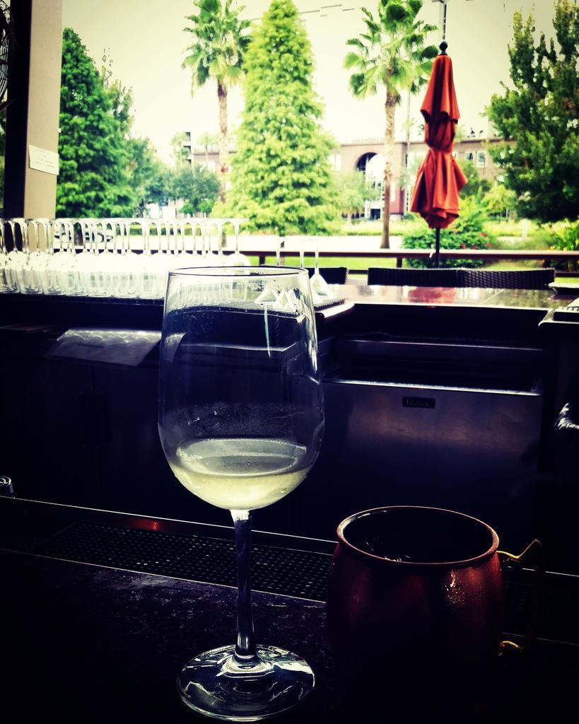 CFransk's tweet photo. Happy Labor Day @konagrill with @SeanFransk  #moscowmule http://t.co/nvBRKG98fa