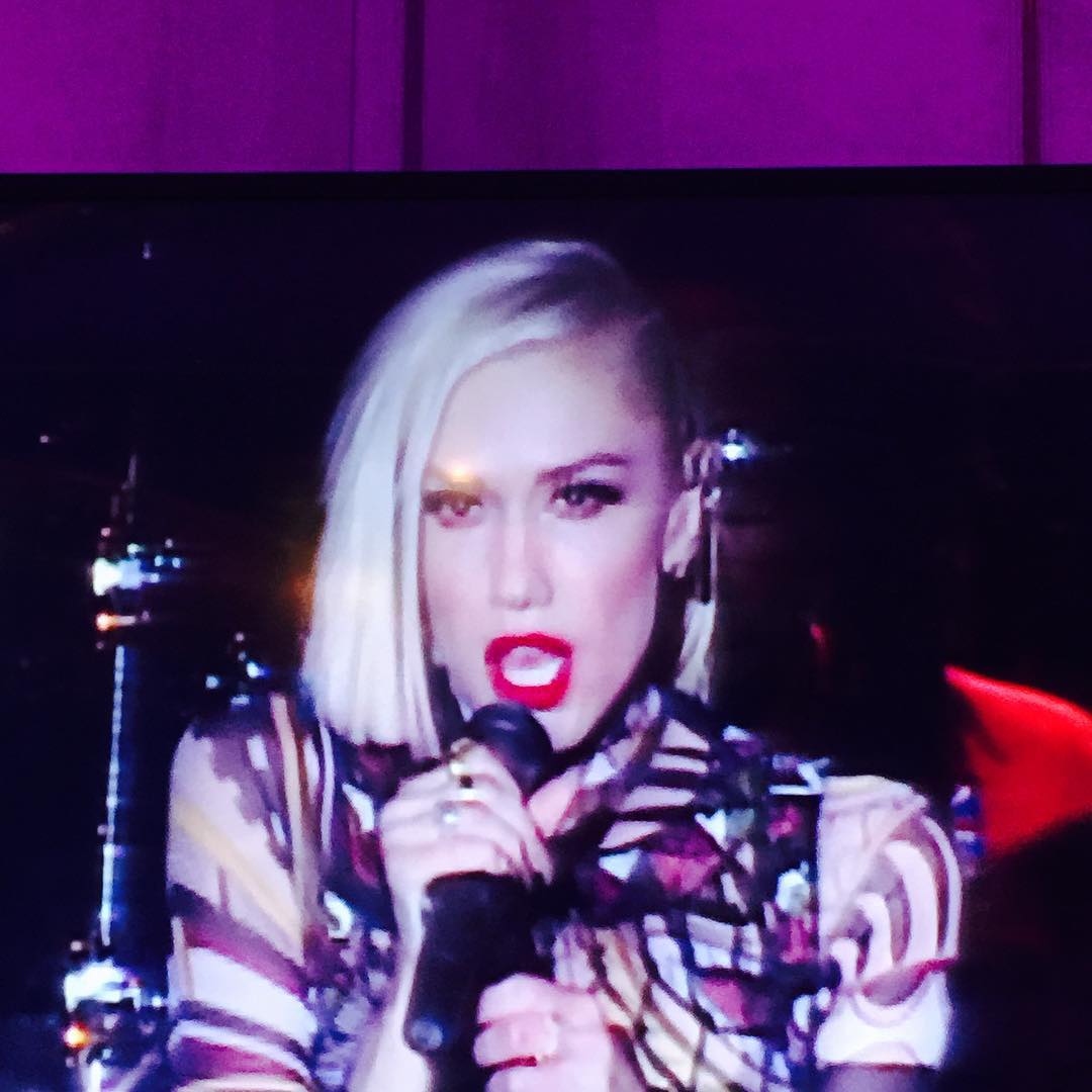 DaniloHair's tweet photo. BEAUTY AND TALENT @JazzAspen WITH #NODOUBT. @gwenstefani @nodoubt #JAS25 💄: @gregoryarlt http://t.co/tvKDVPRssp