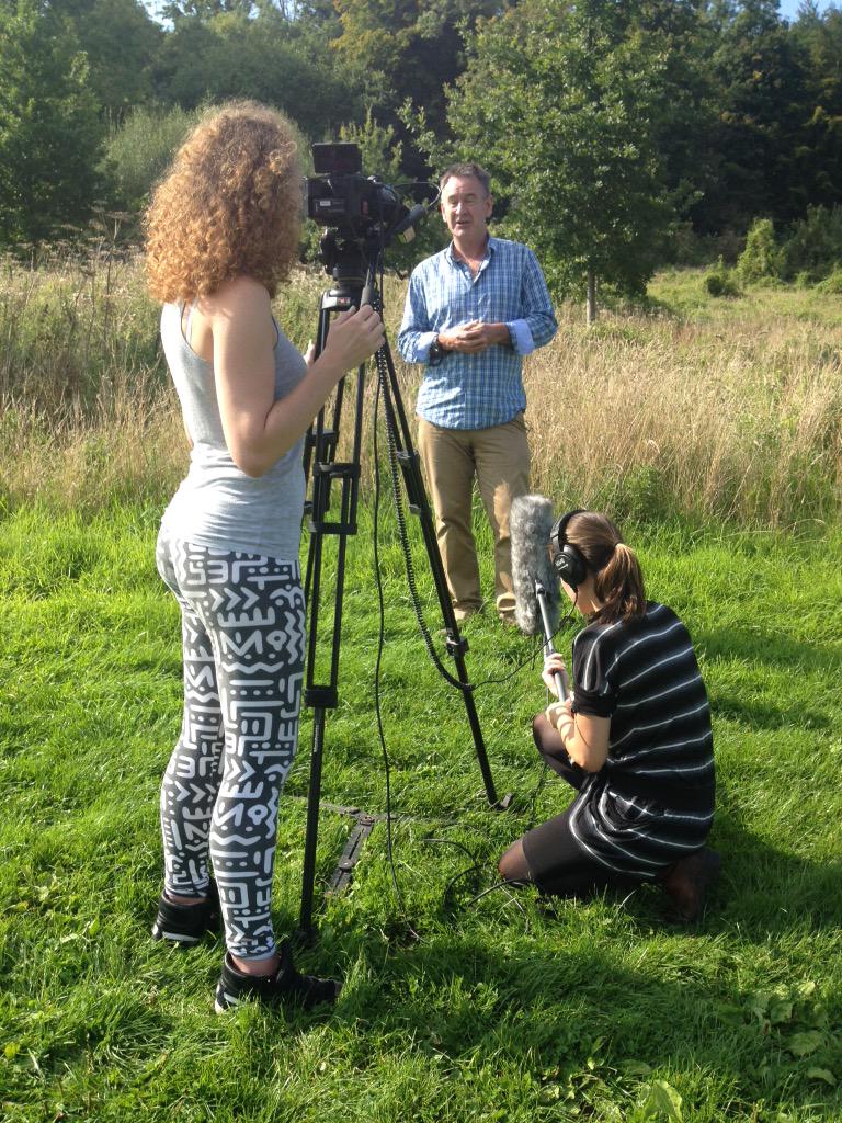Nbadgerweek's tweet photo. @GeorgiaLilyStev Filming today with Nigel Marven 🐾🐾 http://t.co/YTkBKYoIZu